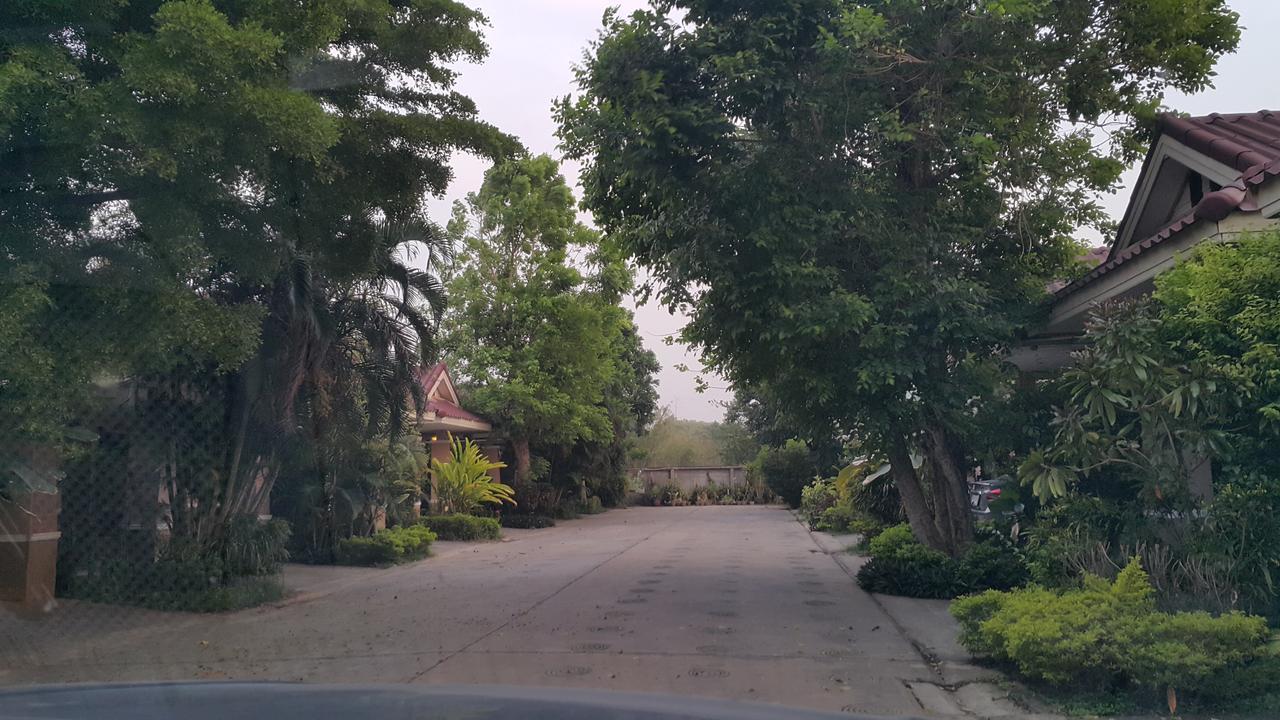 Garden Corner Resort & Hotel بيتسانولوك المظهر الخارجي الصورة