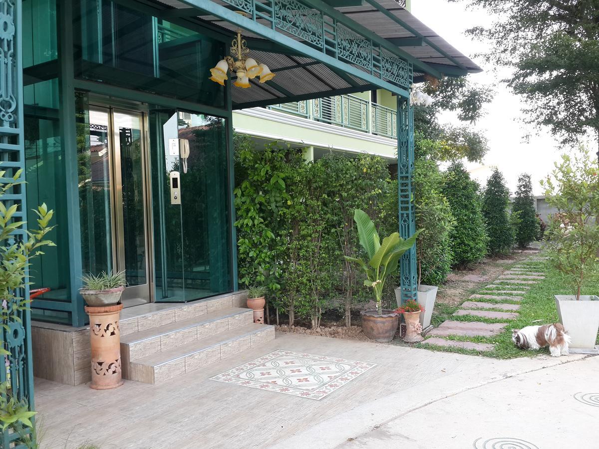 Garden Corner Resort & Hotel بيتسانولوك المظهر الخارجي الصورة